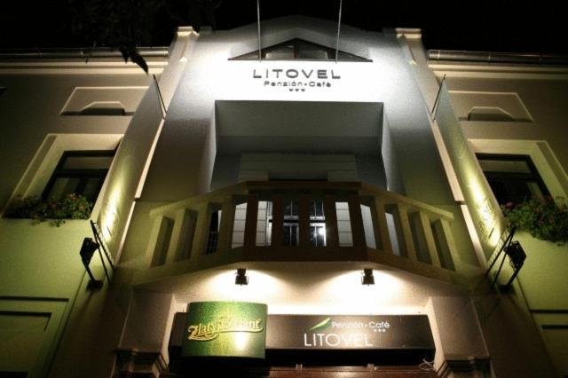 Hotel Litovel Komárno Exteriér fotografie